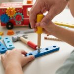 Brinquedo Educativo Menina Blocos de Montar 67 Peças Maleta Infantil com Pista de Bolinha Montessori Presente Criativo 3 Anos Meninas e Meninos Jardim com Cavalo de Brinquedo Rosa - brinquedo infantil da Kinderland Brinquedos