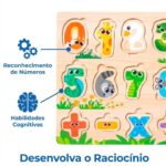 Pista de Lançamento Dinossauro com Carrinho – Brinquedo de Aventura Dobrável 2 em 1, Pista Portátil com Lançador, Presente Menina e Menino 3 a 7 Anos, Estilo Maleta com Pista Integrada - brinquedo infantil da Kinderland Brinquedos