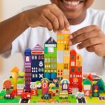 Maleta Policial 2 em 1 Posto de Polícia com Carrinhos de Metal e Helicóptero, Brinquedos Educativos 3 Anos, Garagem Infantil Montessori Presente para Menino e Menina Aventura Azul - brinquedo infantil da Kinderland Brinquedos