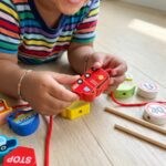 Kinderland Bicicleta de Equilíbrio Infantil Rodas LED Patente Design – Brinquedo Montessori Educativo Menina Menino 2-6 Anos – Presente Mágico para Grande Aventura e Coordenação, Rosa - brinquedo infantil da Kinderland Brinquedos